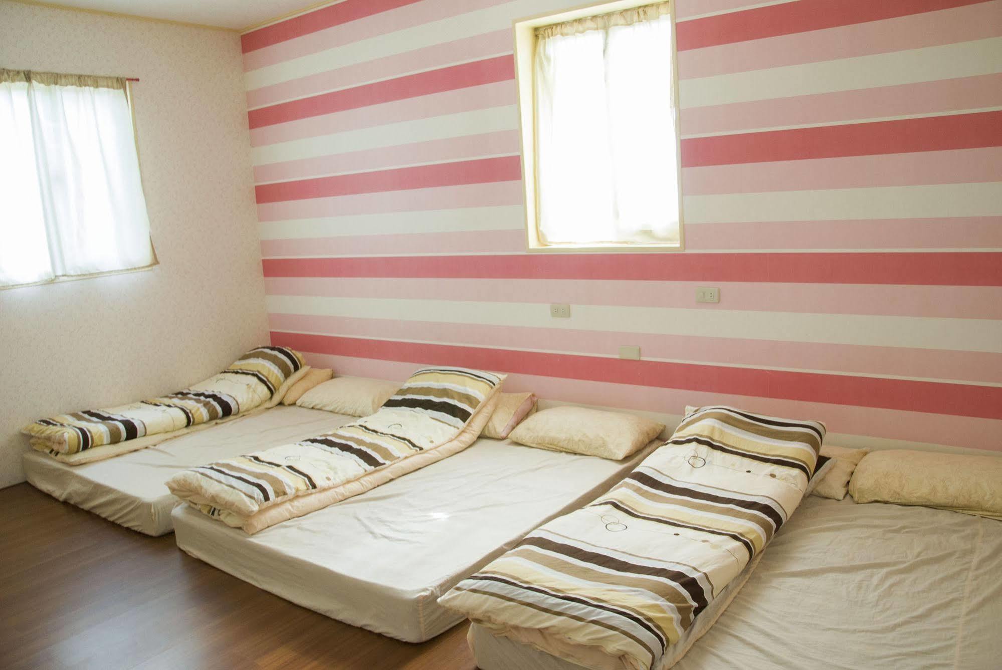 Song Youf Hostel Zhongpu Bagian luar foto